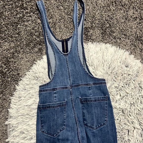 FREE People Denim Jumpsuit Size 4 - Picture 13 of 16